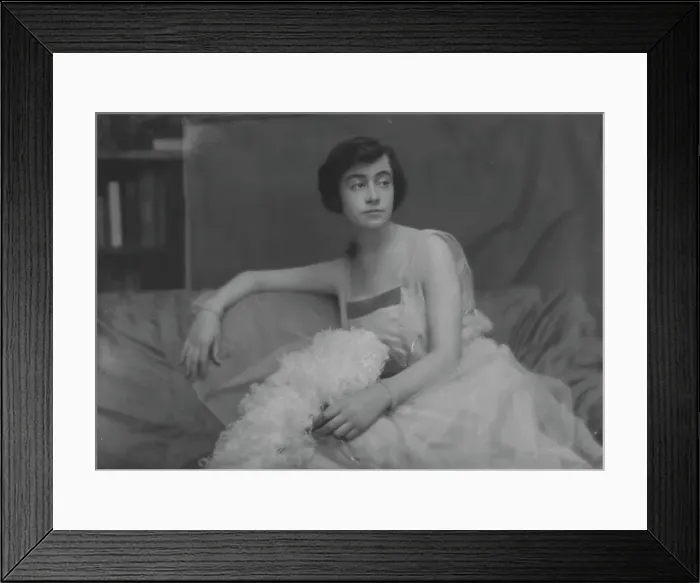 Framed Print : Sinsheimer, H. Miss, portrait photograph, 1916 Apr. 20. Creator: Arnold Genthe Framed Print : Sinsheimer, H. Miss, portrait photograph, 1916 Apr. 20. Creator: Arnold Genthe