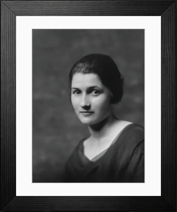 Framed Print : Smith, Dorothy, Miss, portrait photograph, 1917 Apr. 18. Creator: Arnold Genthe Framed Print : Smith, Dorothy, Miss, portrait photograph, 1917 Apr. 18. Creator: Arnold Genthe