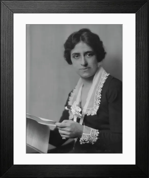 Framed Print : Splint, Miss, portrait photograph, 1916. Creator: Arnold Genthe Framed Print : Splint, Miss, portrait photograph, 1916. Creator: Arnold Genthe