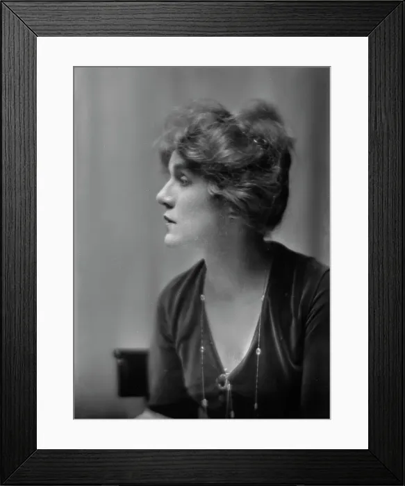Framed Print : Stevens, Emily (Ashton Stevens), portrait photograph, 1913. Creator: Arnold Genthe Framed Print : Stevens, Emily (Ashton Stevens), portrait photograph, 1913. Creator: Arnold Genthe