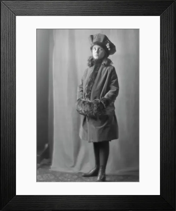 Framed Print : Stillman, C.C. Mrs. child of, portrait photograph, 1913. Creator: Arnold Genthe Framed Print : Stillman, C.C. Mrs. child of, portrait photograph, 1913. Creator: Arnold Genthe