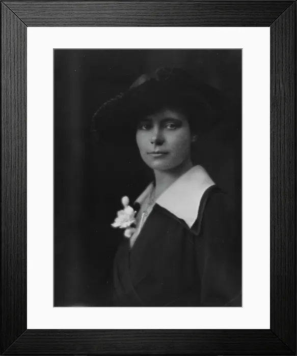 Framed Print : Sweeney, Miss, portrait photograph, 1916. Creator: Arnold Genthe Framed Print : Sweeney, Miss, portrait photograph, 1916. Creator: Arnold Genthe