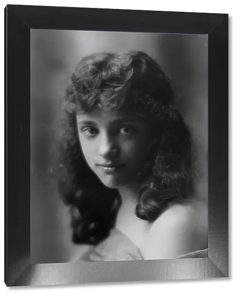 Tirrell, G. Miss, portrait photograph, 1915 June 22. Creator: Arnold Genthe