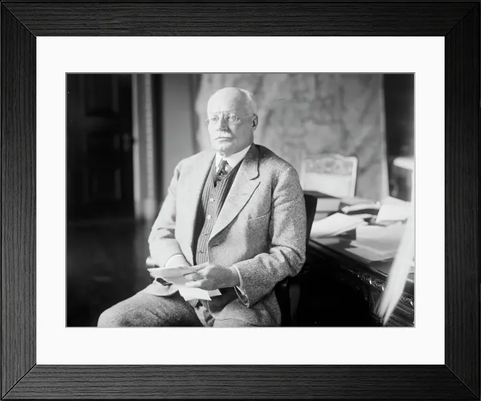 Framed Print : Major General Hugh L Scott, U.S.A. Chief of Staff, 1916. Creator: Harris & Ewing. Major General Hugh L Scott, U.S.A. Chief of Staff, 1916. Creator: Harris & Ewing Framed Print : Major General Hugh L Scott, U.S.A. Chief of Staff, 1916. Creator: Harris & Ewing. Major General Hugh L Scott, U.S.A. Chief of Staff, 1916. Creator: Harris & Ewing