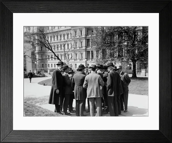 Framed Print : Press Correspondents with Secretary Bryan, 1915. Creator: Harris & Ewing. Press Correspondents with Secretary Bryan, 1915. Creator: Harris & Ewing Framed Print : Press Correspondents with Secretary Bryan, 1915. Creator: Harris & Ewing. Press Correspondents with Secretary Bryan, 1915. Creator: Harris & Ewing