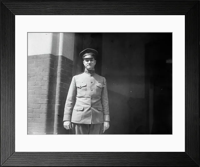 Framed Print : Major Clarence S. Ridley, U.S.A. 1917. Creator: Harris & Ewing. Major Clarence S. Ridley, U.S.A. 1917. Creator: Harris & Ewing Framed Print : Major Clarence S. Ridley, U.S.A. 1917. Creator: Harris & Ewing. Major Clarence S. Ridley, U.S.A. 1917. Creator: Harris & Ewing