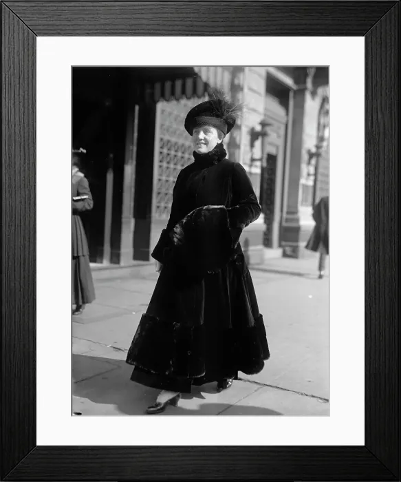 Framed Print : Mary Roberts Rinehart, Mrs. Stanley M. Rinehart-Fiction Writer. Snap, 1915. Creator: Harris & Ewing. Mary Roberts Rinehart, Mrs. Stanley M. Rinehart-Fiction Writer. Snap, 1915. Creator: Harris & Ewing Framed Print : Mary Roberts Rinehart, Mrs. Stanley M. Rinehart-Fiction Writer. Snap, 1915. Creator: Harris & Ewing. Mary Roberts Rinehart, Mrs. Stanley M. Rinehart-Fiction Writer. Snap, 1915. Creator: Harris & Ewing