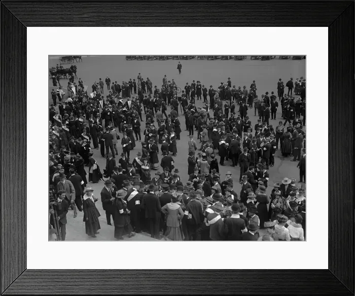 Framed Print : Pacifists, 2 Apr 1917. Creator: Harris & Ewing. Pacifists, 2 Apr 1917. Creator: Harris & Ewing Framed Print : Pacifists, 2 Apr 1917. Creator: Harris & Ewing. Pacifists, 2 Apr 1917. Creator: Harris & Ewing