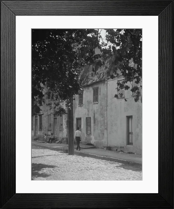 Framed Print : Facades of two-story houses, [17 Chalmers Street], Charleston, South Carolina, between 1920 and 1926 Creator: Arnold Genthe