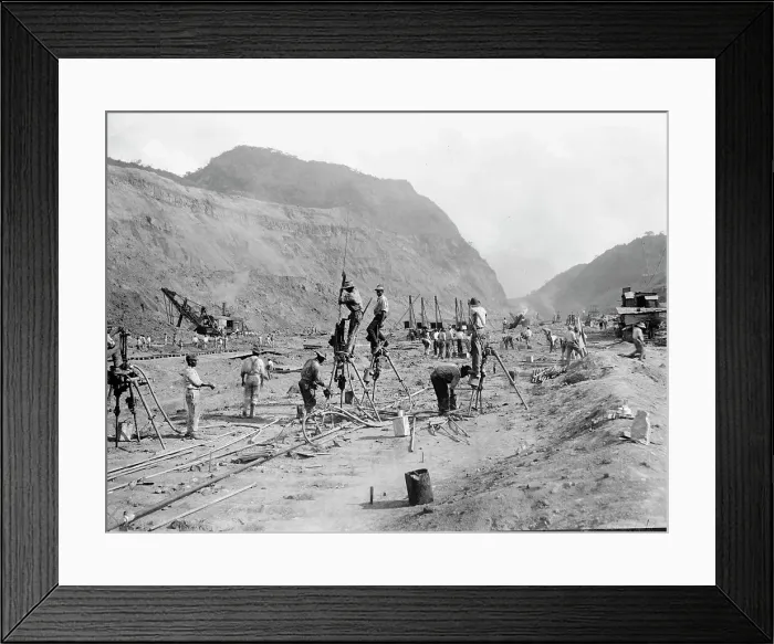 Framed Print : Panama Canal, 1913. Creator: Harris & Ewing. Panama Canal, 1913. Creator: Harris & Ewing Framed Print : Panama Canal, 1913. Creator: Harris & Ewing. Panama Canal, 1913. Creator: Harris & Ewing