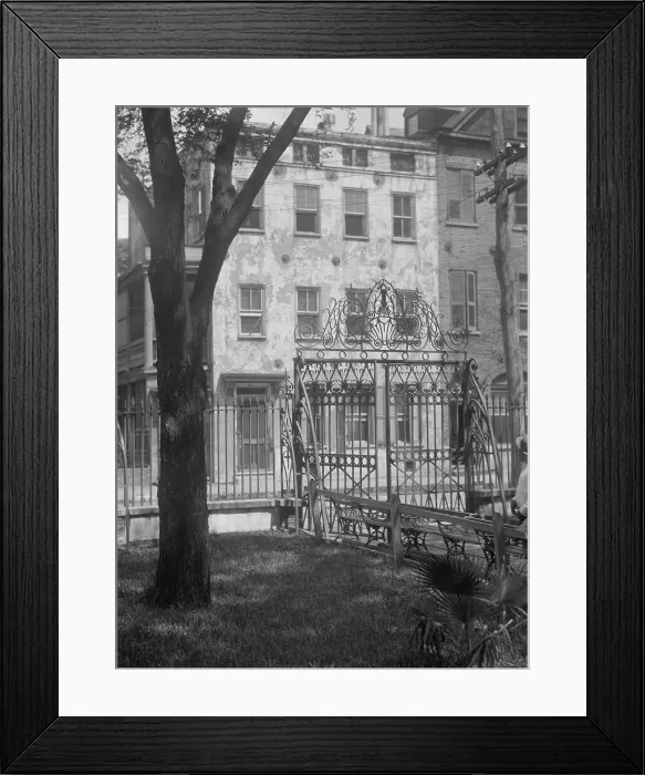 Framed Print : Park and houses, [36 Chalmers Street through Washington Park Gate], Charleston... c1920-c1926. Creator: Arnold Genthe