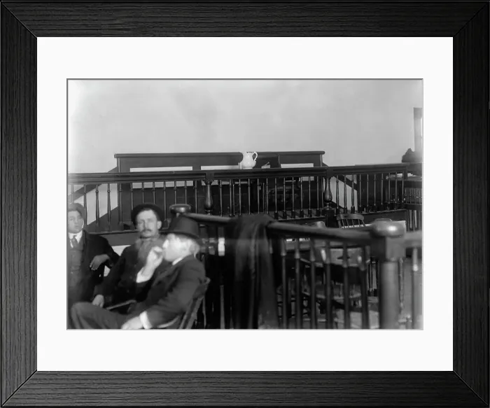Framed Print : Feud - Scenes in Virginia Mountain Town at Trial After Feud, 1912. Creator: Harris & Ewing. Feud - Scenes in Virginia Mountain Town at Trial After Feud, 1912. Creator: Harris & Ewing Framed Print : Feud - Scenes in Virginia Mountain Town at Trial After Feud, 1912. Creator: Harris & Ewing. Feud - Scenes in Virginia Mountain Town at Trial After Feud, 1912. Creator: Harris & Ewing