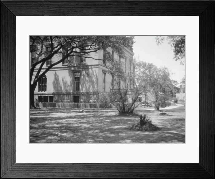 Framed Print : Robb House, New Orleans, between 1920 and 1926. Creator: Arnold Genthe Framed Print : Robb House, New Orleans, between 1920 and 1926. Creator: Arnold Genthe