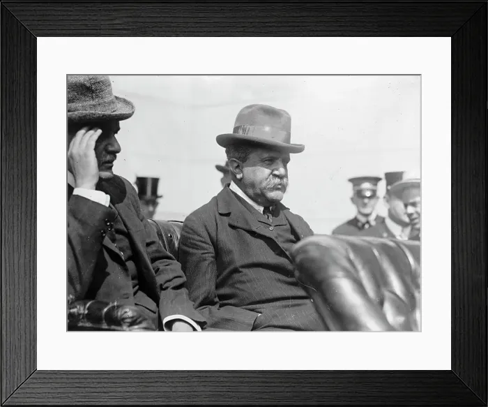 Framed Print : Luis Elguero, Delegate from Mexico, 1914. Creator: Harris & Ewing. Luis Elguero, Delegate from Mexico, 1914. Creator: Harris & Ewing Framed Print : Luis Elguero, Delegate from Mexico, 1914. Creator: Harris & Ewing. Luis Elguero, Delegate from Mexico, 1914. Creator: Harris & Ewing
