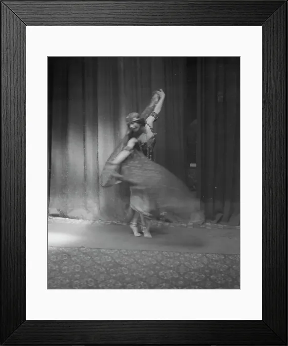 Framed Print : Miss Fontaine, between 1915 and 1920. Creator: Arnold Genthe Framed Print : Miss Fontaine, between 1915 and 1920. Creator: Arnold Genthe
