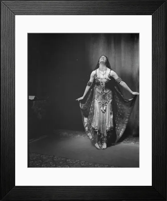 Framed Print : Miss Fontaine, between 1915 and 1920. Creator: Arnold Genthe Framed Print : Miss Fontaine, between 1915 and 1920. Creator: Arnold Genthe