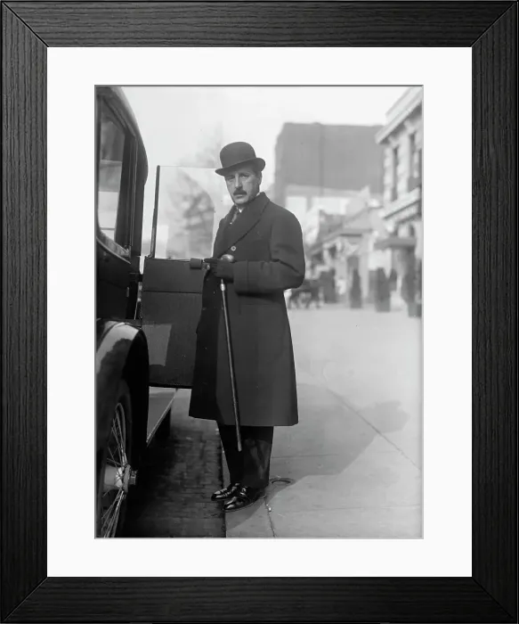 Framed Print : Dr. Rafael Elizalde, Minister from Ecuador, Snap, 1917. Creator: Harris & Ewing. Dr. Rafael Elizalde, Minister from Ecuador, Snap, 1917. Creator: Harris & Ewing Framed Print : Dr. Rafael Elizalde, Minister from Ecuador, Snap, 1917. Creator: Harris & Ewing. Dr. Rafael Elizalde, Minister from Ecuador, Snap, 1917. Creator: Harris & Ewing
