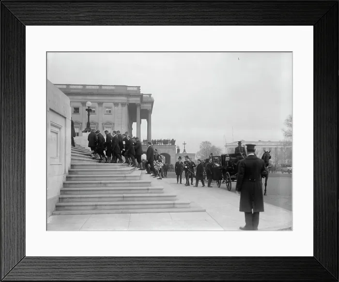 Framed Print : Admiral George Dewey, U.S.N. - Taking Coffin Into Capitol, 1917. Creator: Harris & Ewing. Admiral George Dewey, U.S.N. - Taking Coffin Into Capitol, 1917. Creator: Harris & Ewing Framed Print : Admiral George Dewey, U.S.N. - Taking Coffin Into Capitol, 1917. Creator: Harris & Ewing. Admiral George Dewey, U.S.N. - Taking Coffin Into Capitol, 1917. Creator: Harris & Ewing