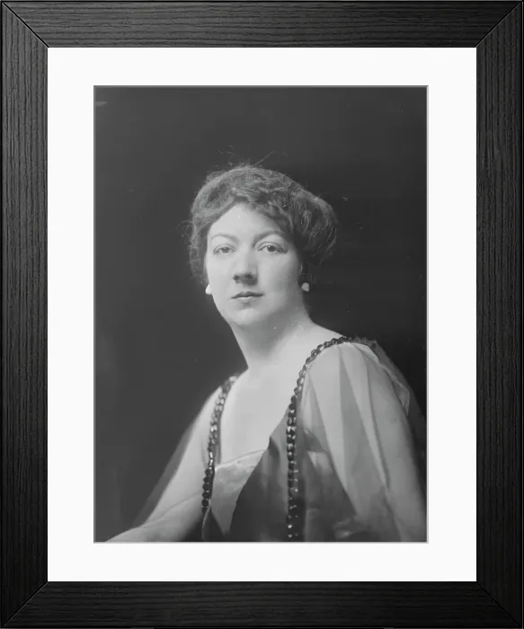 Framed Print : Mrs. Walter M. Murphy, portrait photograph, 1918 Nov. Creator: Arnold Genthe Framed Print : Mrs. Walter M. Murphy, portrait photograph, 1918 Nov. Creator: Arnold Genthe