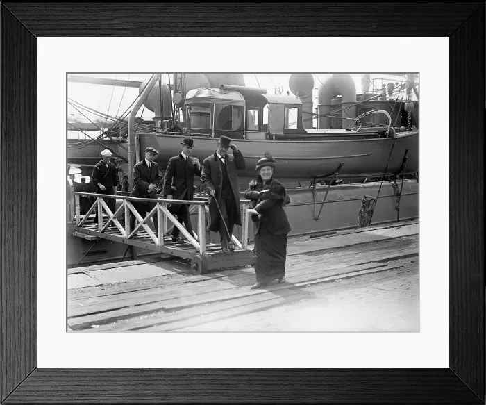Framed Print : Mrs. Josephus Daniels, Target Practice, 1913. Creator: Harris & Ewing. Mrs. Josephus Daniels, Target Practice, 1913. Creator: Harris & Ewing Framed Print : Mrs. Josephus Daniels, Target Practice, 1913. Creator: Harris & Ewing. Mrs. Josephus Daniels, Target Practice, 1913. Creator: Harris & Ewing