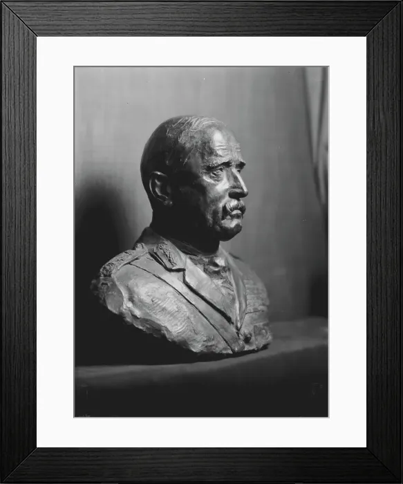 Framed Print : Portrait bust by Jo Davidson, 1922. Creator: Arnold Genthe Framed Print : Portrait bust by Jo Davidson, 1922. Creator: Arnold Genthe