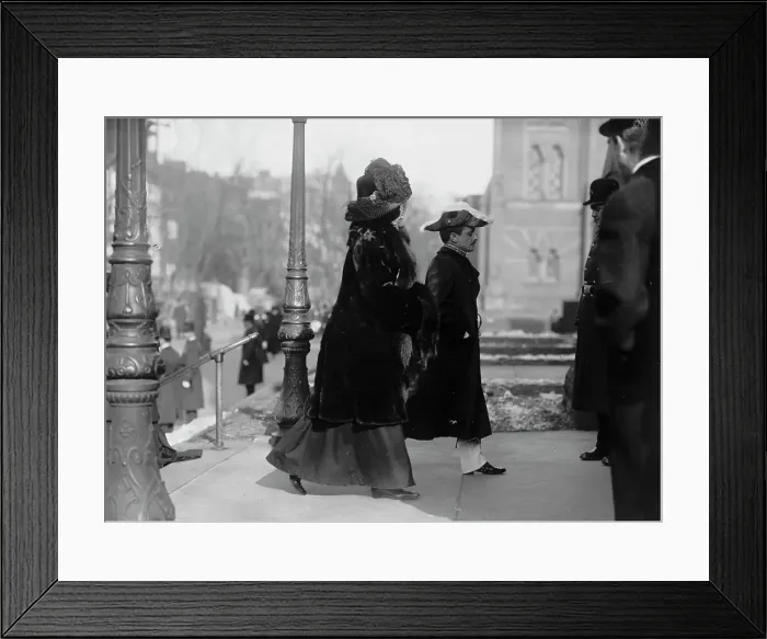 Framed Print : Señor Don Anibal Cruz - His Funeral at St. Patrick's Church, 1910. Creator: Harris & Ewing. Señor Don Anibal Cruz - His Funeral at St. Patrick's Church, 1910. Creator: Harris & Ewing Framed Print : Señor Don Anibal Cruz - His Funeral at St. Patrick's Church, 1910. Creator: Harris & Ewing. Señor Don Anibal Cruz - His Funeral at St. Patrick's Church, 1910. Creator: Harris & Ewing