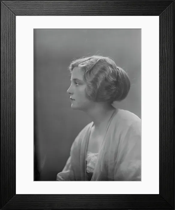 Framed Print : Mrs. E.H. Roselle, portrait photograph, 1918 Nov. 22. Creator: Arnold Genthe Framed Print : Mrs. E.H. Roselle, portrait photograph, 1918 Nov. 22. Creator: Arnold Genthe