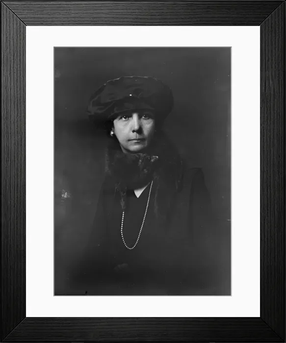 Framed Print : Mrs. W.S. Roundtree, portrait photograph, 1919 Oct. 23. Creator: Arnold Genthe Framed Print : Mrs. W.S. Roundtree, portrait photograph, 1919 Oct. 23. Creator: Arnold Genthe