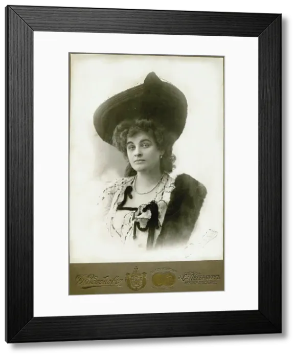 Framed Print : Portrait of the author Nadezhda Teffi (1872-1952), 1910. Creator: Zdobnov, Dmitri Spiridonovich (End of 19th cen.) Framed Print : Portrait of the author Nadezhda Teffi (1872-1952), 1910. Creator: Zdobnov, Dmitri Spiridonovich (End of 19th cen.)