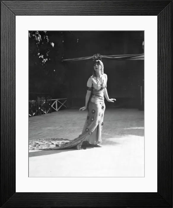 Framed Print : Ruth St. Denis dancers, between 1910 and 1935. Creator: Arnold Genthe Framed Print : Ruth St. Denis dancers, between 1910 and 1935. Creator: Arnold Genthe