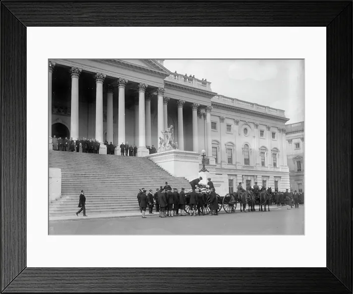 Framed Print : Admiral George Dewey, U.S.N. - Taking Coffin Into Capitol, 1917. Creator: Harris & Ewing. Admiral George Dewey, U.S.N. - Taking Coffin Into Capitol, 1917. Creator: Harris & Ewing Framed Print : Admiral George Dewey, U.S.N. - Taking Coffin Into Capitol, 1917. Creator: Harris & Ewing. Admiral George Dewey, U.S.N. - Taking Coffin Into Capitol, 1917. Creator: Harris & Ewing