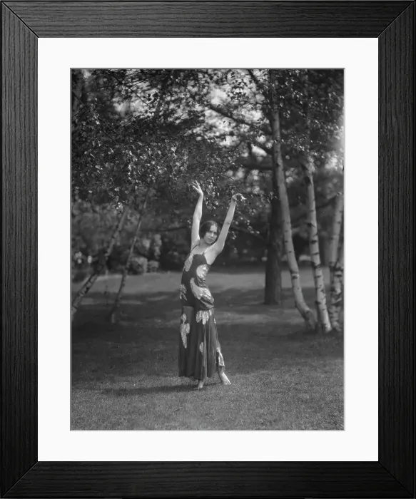 Framed Print : Miss Margaret Severn, between 1920 and 1922. Creator: Arnold Genthe Framed Print : Miss Margaret Severn, between 1920 and 1922. Creator: Arnold Genthe