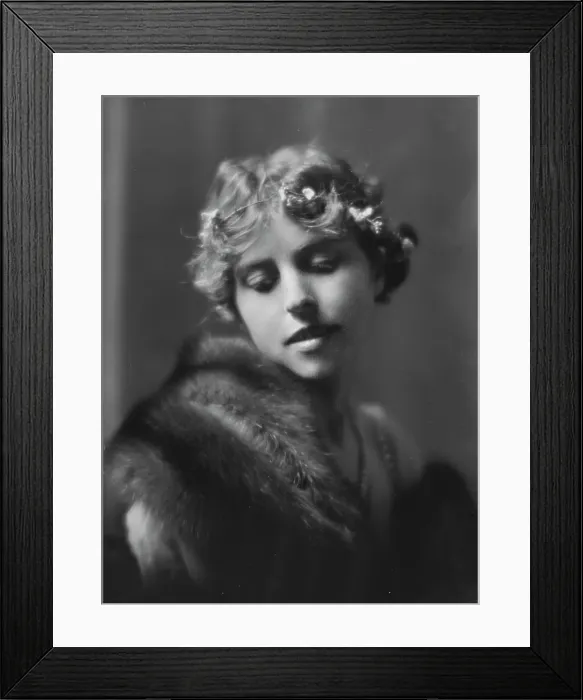 Framed Print : Mrs. Sinclair, portrait photograph, 1918 Feb. 5. Creator: Arnold Genthe Framed Print : Mrs. Sinclair, portrait photograph, 1918 Feb. 5. Creator: Arnold Genthe