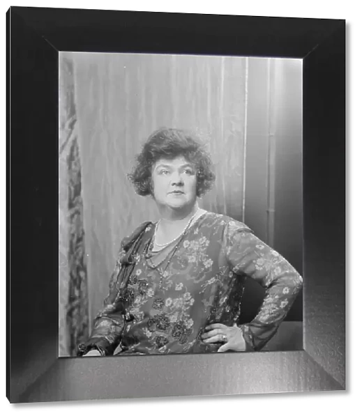 Mott-Smith, May, Miss, or Mrs. Mary Mott Small, portrait photograph, 1928 May 10. Creator: Arnold Genthe