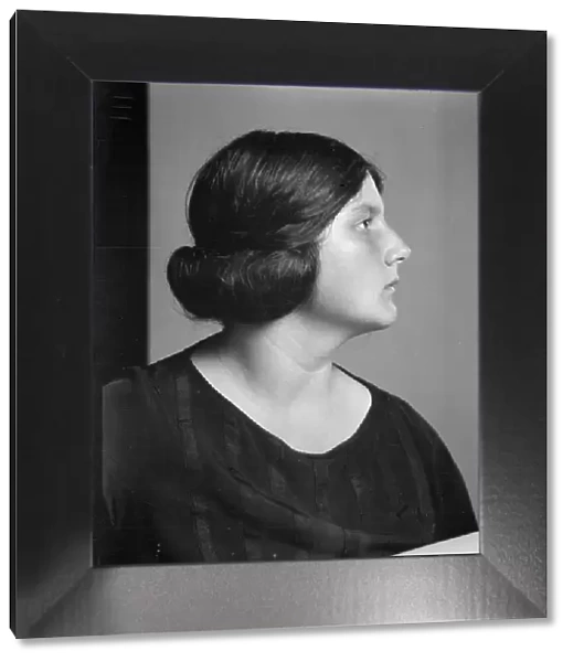 Nadelman, Mrs. portrait photograph, 1923 July 12. Creator: Arnold Genthe