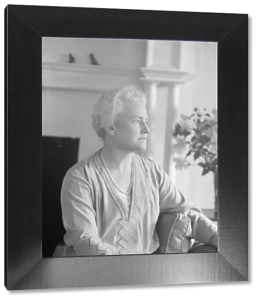 Noland, Charlotte, Miss, portrait photograph, 1931 May 8. Creator: Arnold Genthe