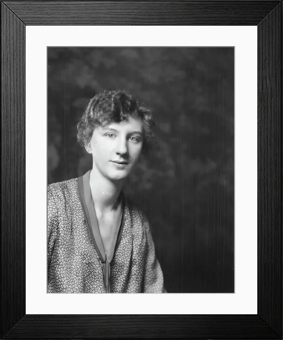 Framed Print : Smith, Isabel, Miss, portrait photograph, 1928 Creator: Arnold Genthe Framed Print : Smith, Isabel, Miss, portrait photograph, 1928 Creator: Arnold Genthe