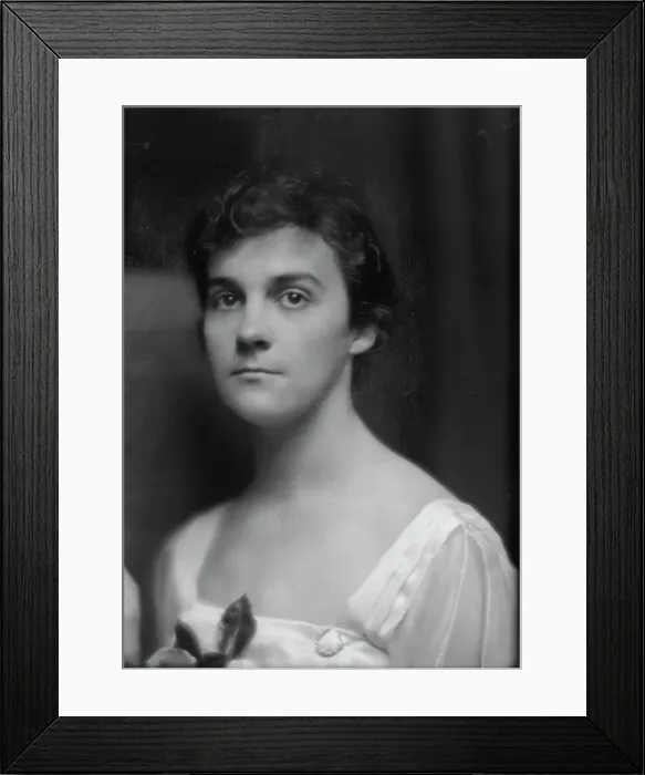 Framed Print : Adams, Dunbar Wright, Miss, portrait photograph, 1915. Creator: Arnold Genthe Framed Print : Adams, Dunbar Wright, Miss, portrait photograph, 1915. Creator: Arnold Genthe