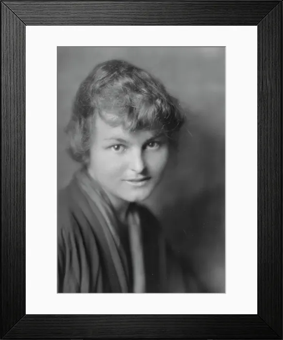 Framed Print : Allen, Dorothy, Miss, portrait photograph, 1914 Aug. 13. Creator: Arnold Genthe Framed Print : Allen, Dorothy, Miss, portrait photograph, 1914 Aug. 13. Creator: Arnold Genthe