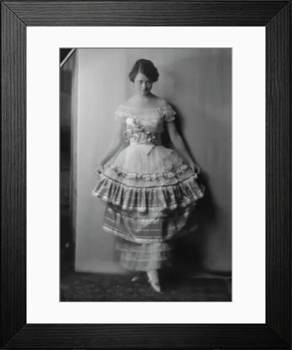 Framed Print : Allen, Jean, Miss, portrait photograph, ca. 1914. Creator: Arnold Genthe Framed Print : Allen, Jean, Miss, portrait photograph, ca. 1914. Creator: Arnold Genthe