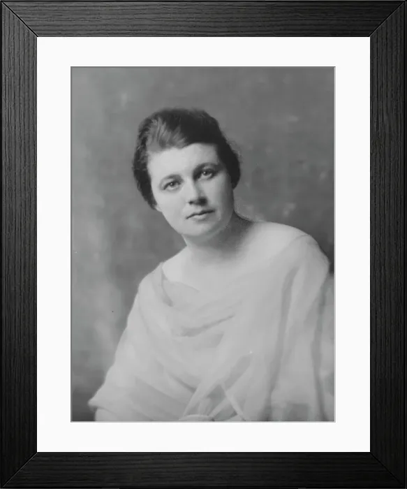 Framed Print : Barkhausen, Mrs. portrait photograph, not before 1916. Creator: Arnold Genthe Framed Print : Barkhausen, Mrs. portrait photograph, not before 1916. Creator: Arnold Genthe