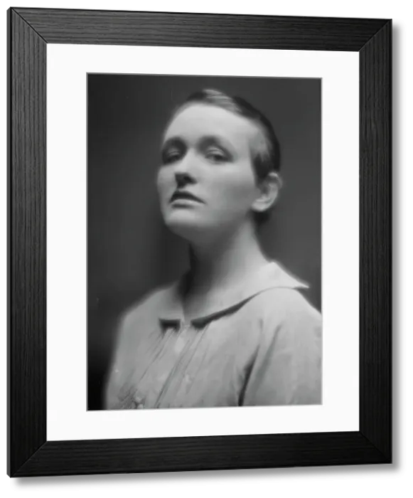 Framed Print : Barnwell, Mrs. portrait photograph, between 1913 and 1942. Creator: Arnold Genthe Framed Print : Barnwell, Mrs. portrait photograph, between 1913 and 1942. Creator: Arnold Genthe