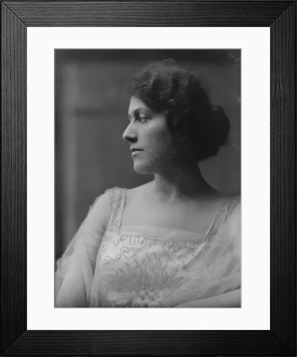 Framed Print : Barr, Marian, Miss, portrait photograph, 1917. Creator: Arnold Genthe Framed Print : Barr, Marian, Miss, portrait photograph, 1917. Creator: Arnold Genthe