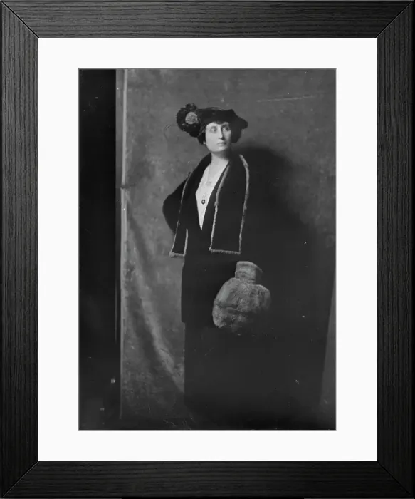Framed Print : Bauman, E.F. Mrs. portrait photograph, not before 1916. Creator: Arnold Genthe Framed Print : Bauman, E.F. Mrs. portrait photograph, not before 1916. Creator: Arnold Genthe