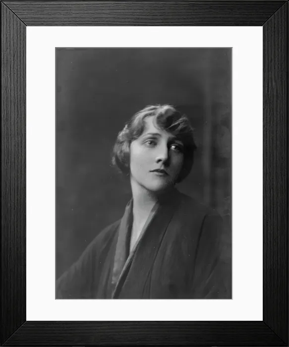 Framed Print : Beckwith, Geraldine, Miss, portrait photograph, 1917 July 9. Creator: Arnold Genthe Framed Print : Beckwith, Geraldine, Miss, portrait photograph, 1917 July 9. Creator: Arnold Genthe