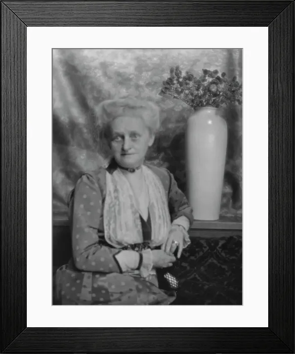 Framed Print : Benziger, L. Mrs. portrait photograph, 1915. Creator: Arnold Genthe Framed Print : Benziger, L. Mrs. portrait photograph, 1915. Creator: Arnold Genthe