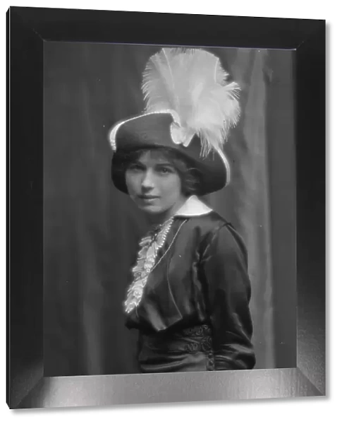 Blair, Sophia, Miss, portrait photograph, 1912 July 5. Creator: Arnold Genthe