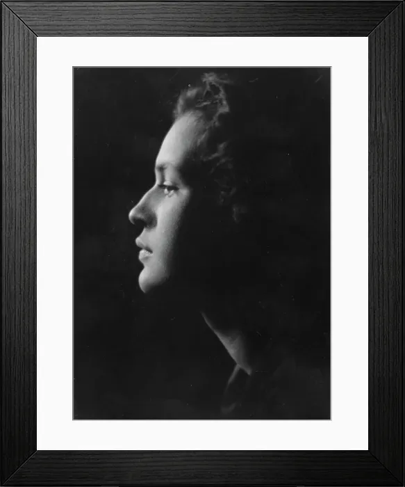 Framed Print : Bomar, W.P. Mrs. portrait photograph, 1915. Creator: Arnold Genthe Framed Print : Bomar, W.P. Mrs. portrait photograph, 1915. Creator: Arnold Genthe