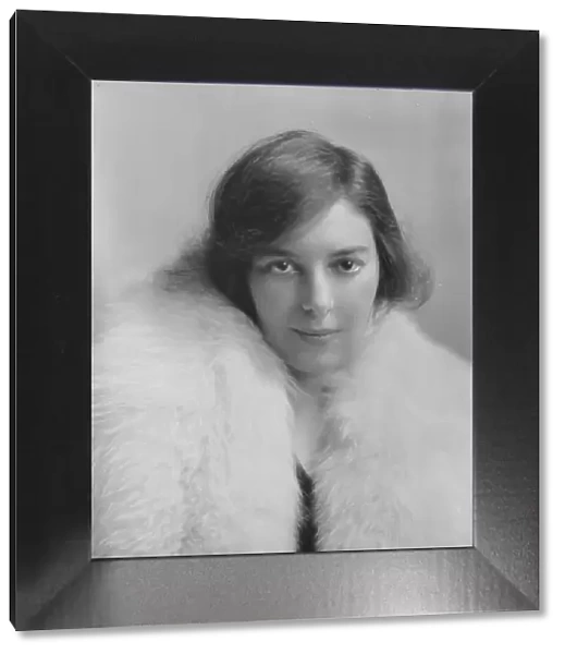 Boshko, Victoria, Miss, portrait photograph, 1917 Feb. 23. Creator: Arnold Genthe