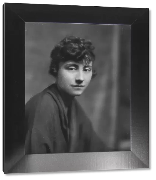 Boyce, M. Miss, portrait photograph, 1917 Feb. 17. Creator: Arnold Genthe